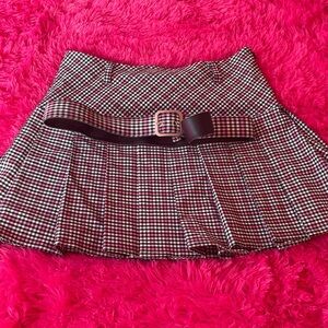 Pleated mini skirt